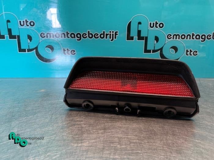 Feu de freinage supplémentaire centre d'un Honda Jazz (Jazz, Honda, -, 3 mois de garantie, Utilisé