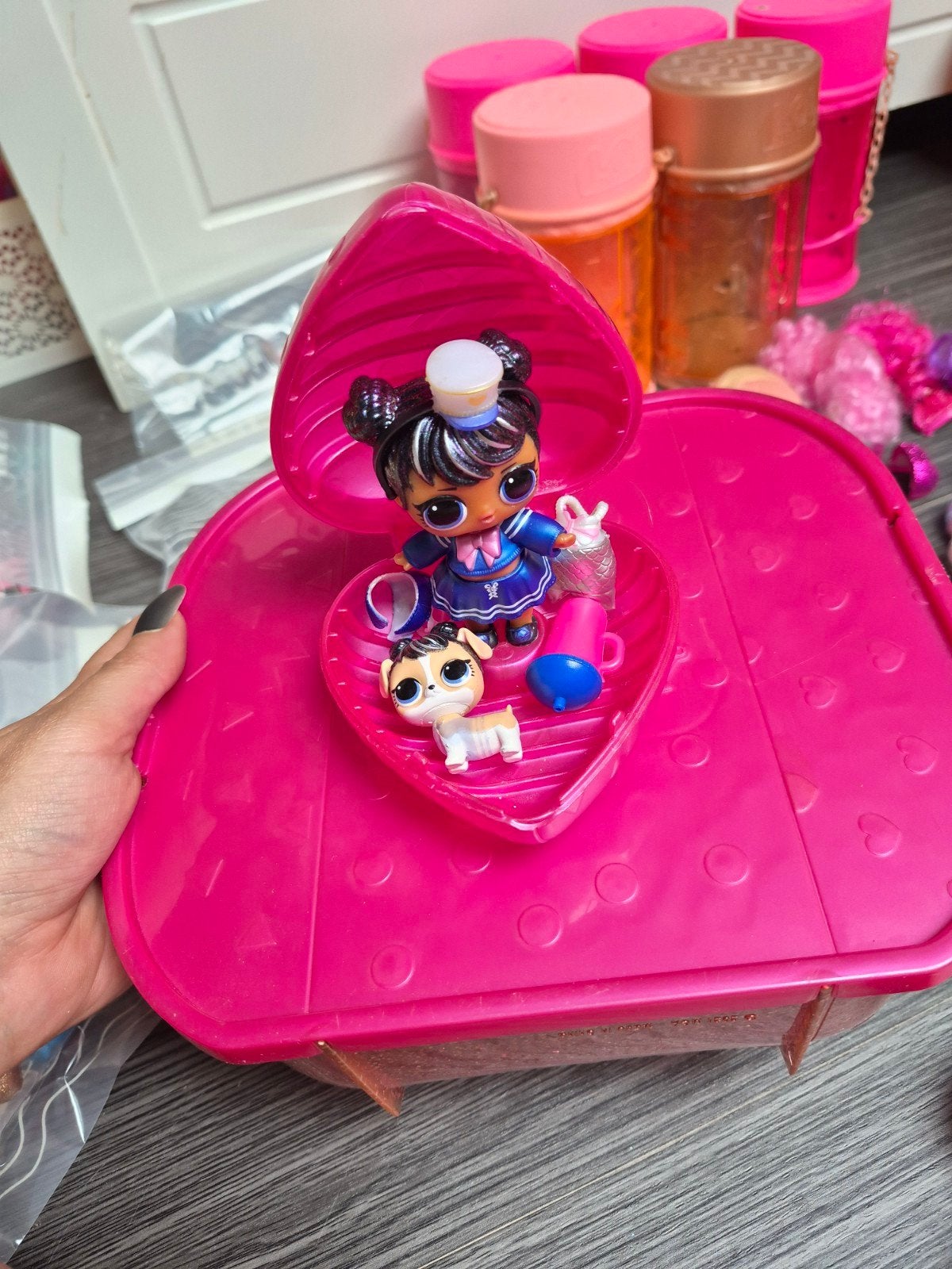 L.O.L. Surprise! Bubbly Surprise Roze – Sailor Q.T. & Sailor, Ophalen
