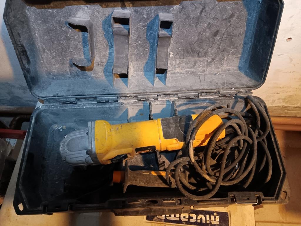 Klein Dewalt slijpmachine, Ophalen