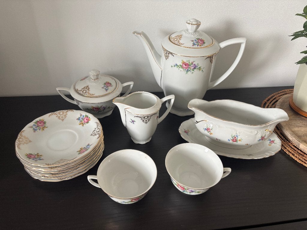 Service vaisselle ancien, Enlèvement