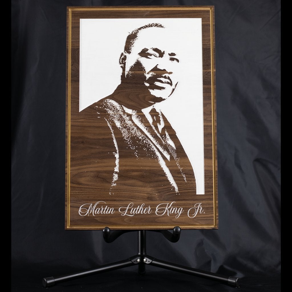 Wanddecoratie | Martin Luther King | Gefreesd in Walnoot, Antiek en Kunst, Kunst | Overige Kunst, Verzenden