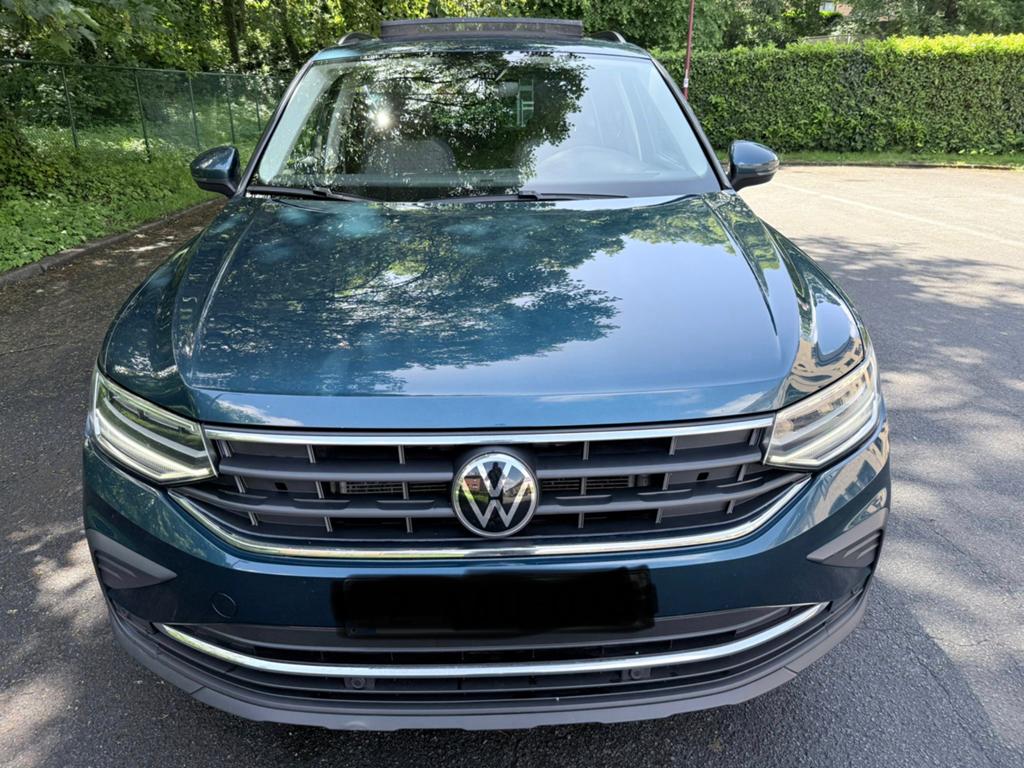 Volkswagen Tiguan Tiguan 2.0 TDI SCR Life DSG, Autos, Entreprise, 5 portes, Automatique, Vert