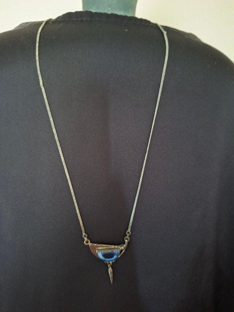 Zilveren halsketting met blauwe steen, Handtassen en Accessoires, Kettingen, Met hanger, Gebruikt, Ophalen of Verzenden, Zilver