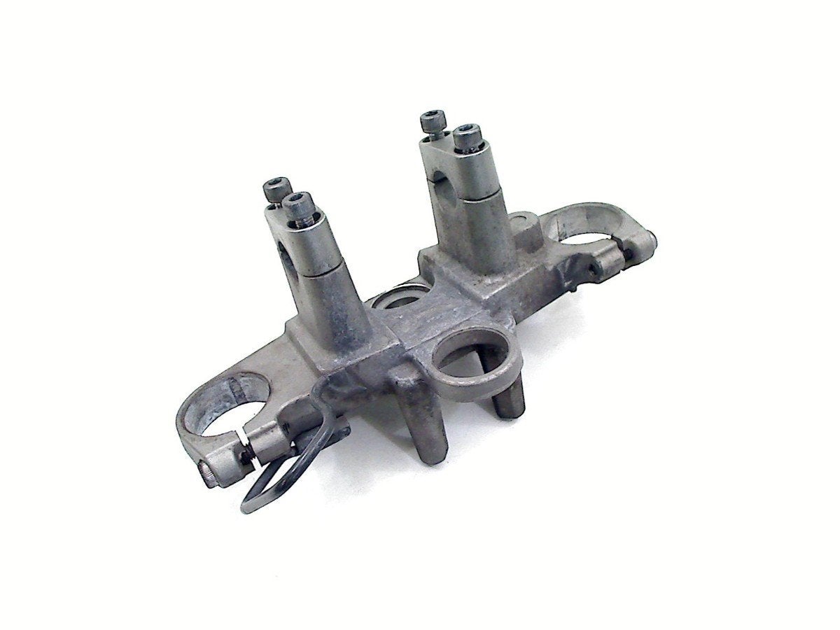 TOP YOKE TROIS POINTS Yamaha, Dhr. S. di Majo, Utilisé, Info@cama-motorparts.nl, P.J. Troelstraweg 8 8
3144 CX  MAASSLUIS, NL