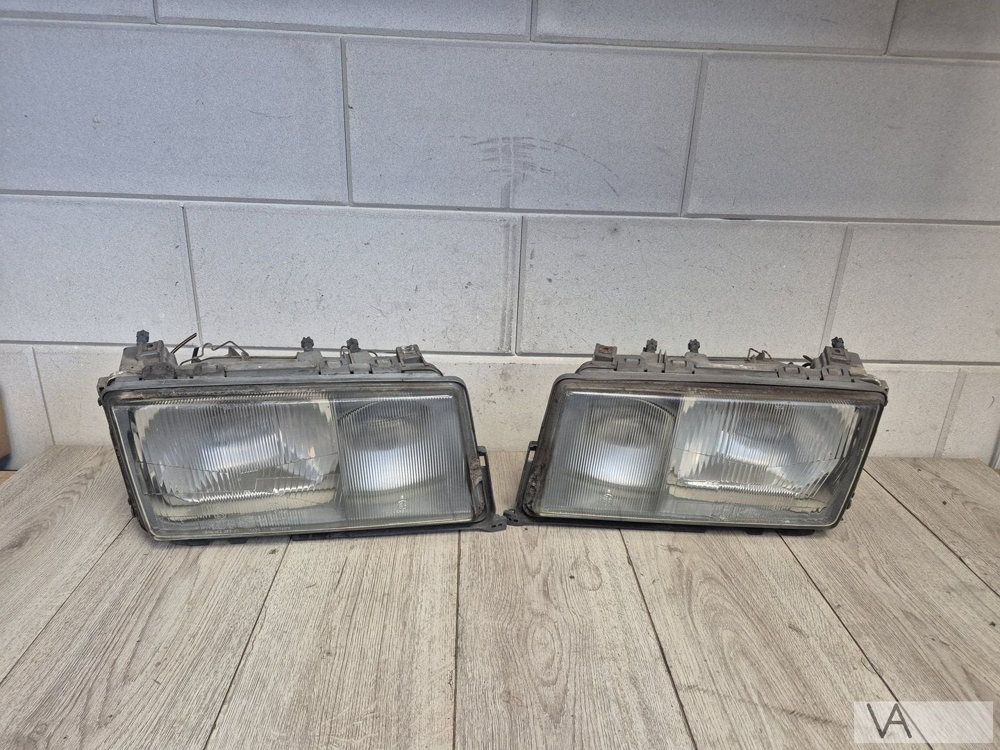 Koplamp links van Mercedes 190 W201 1983 - 1993 HELLA €100, Gebruikt, -, Ophalen of Verzenden, -