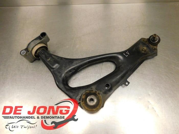 Draagarm links-voor van een Mercedes Vito, Gebruikt, -, Ophalen of Verzenden, -