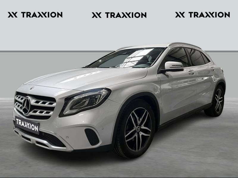 Mercedes-Benz GLA-Klasse GLA 200, Autos, Mercedes-Benz, Argent ou Gris, Euro 6, 156 ch, Noir