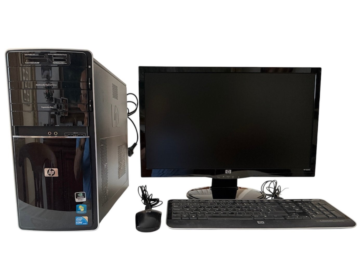 HP Pavillon - Moniteur LCD 23 pouces - Windows 10, HDD, Avec moniteur, Utilisé, 4 GB