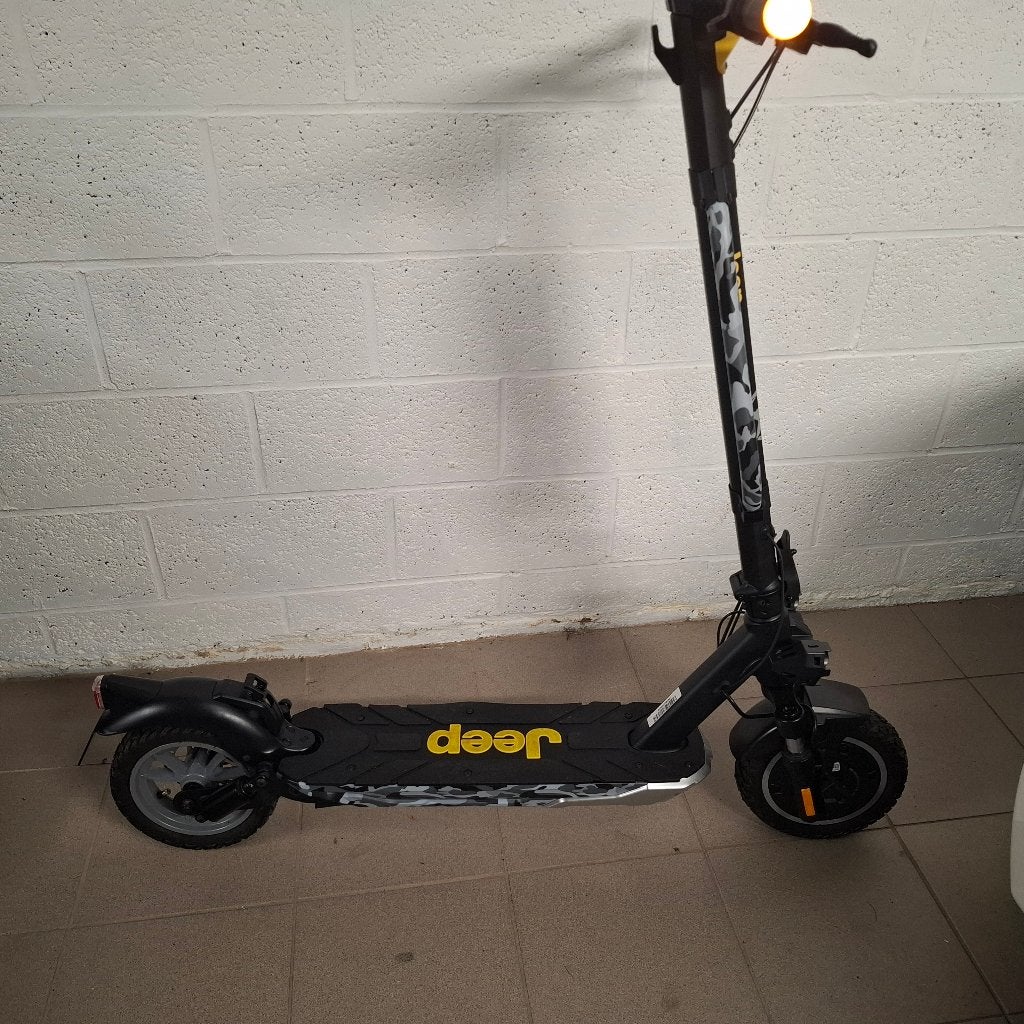 Trottinette électrique Jeep Step Urban Camou 17 km!!!!, Enlèvement, Comme neuf, Step électrique (E-scooter), Jeep