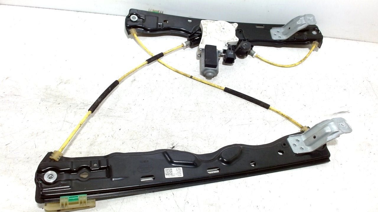 Raammechaniek elektrisch links voor Land Rover Velar, Onderdelen@venauto.nl, Van der Ven Autorecycling B.V., Ettenseweg 76, 4706 PB Roosendaal, The Netherlands
