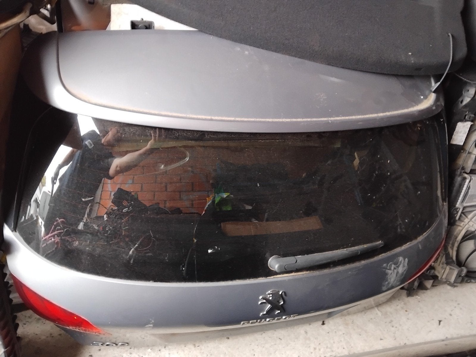 coffre arrière Peugeot 308 t9, Ophalen