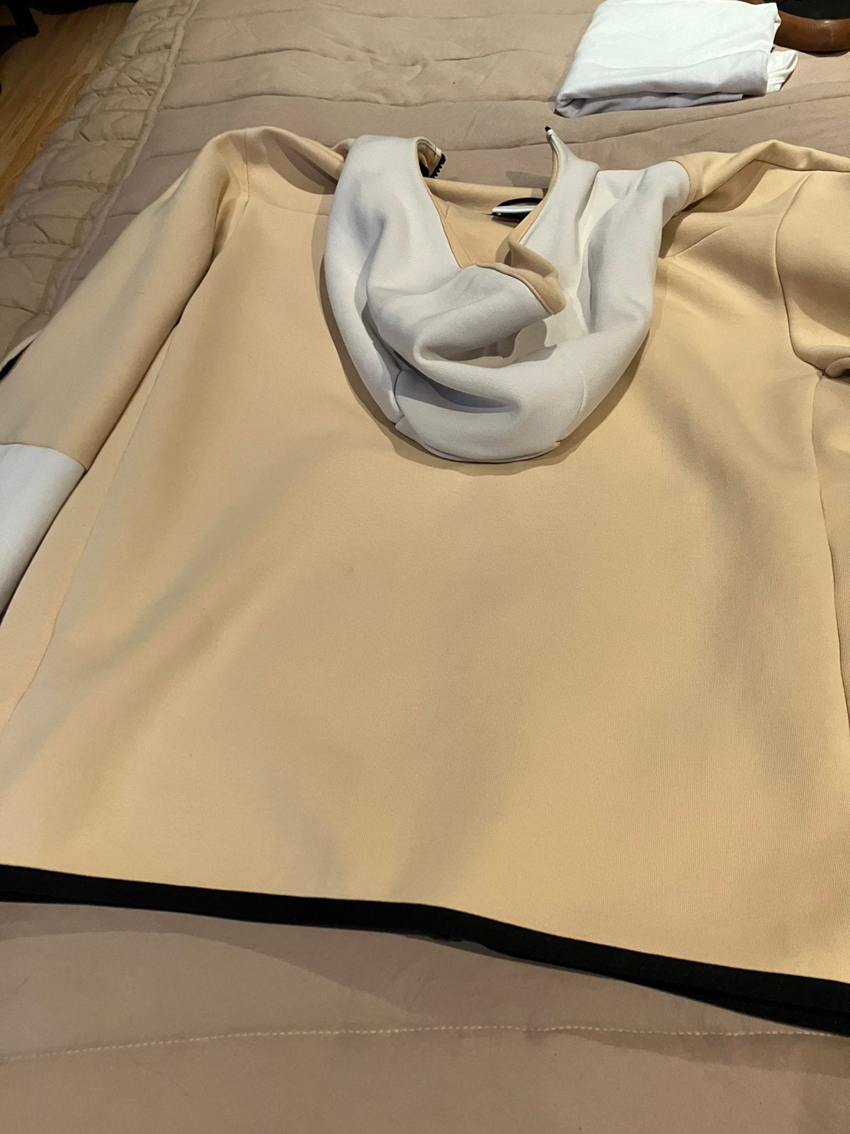 Traningsjas dames maat medium, Kleding | Dames, Topjes, Geel, Zo goed als nieuw, Lange mouw, Ophalen