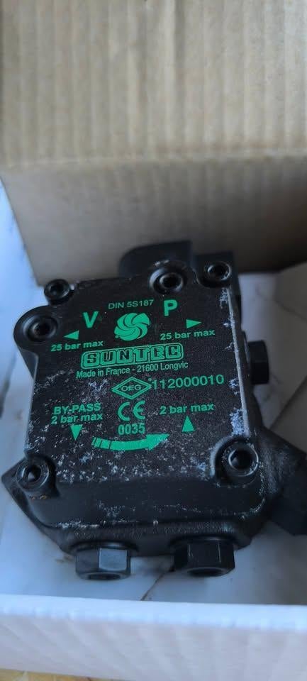 Pompe pour brûleur fioul suntec  : 25 €, Enlèvement, Neuf, Outillage ou Accessoires