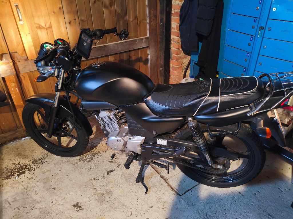 ybr 125 de 2010, Motos, Occasion, Particulier, Permis Moto A2 minimum, 1 cylindre