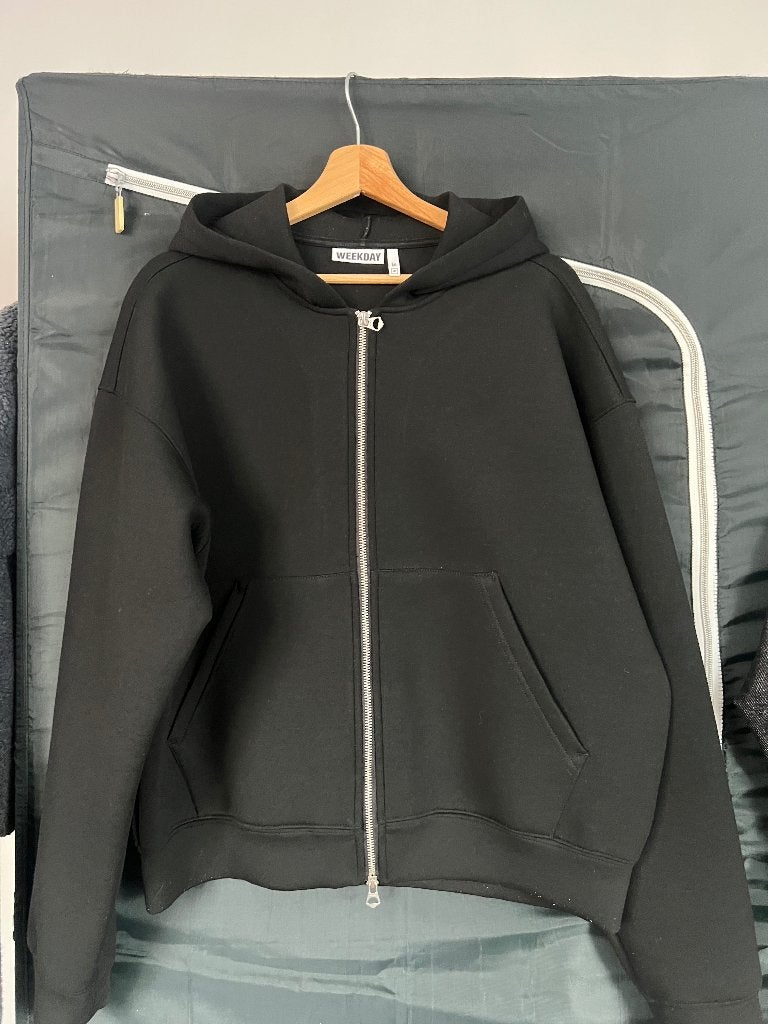 Weekday Hoodie scuba noir T:M, Kleding | Heren, Maat 48/50 (M), Zwart, Ophalen of Verzenden, Zo goed als nieuw