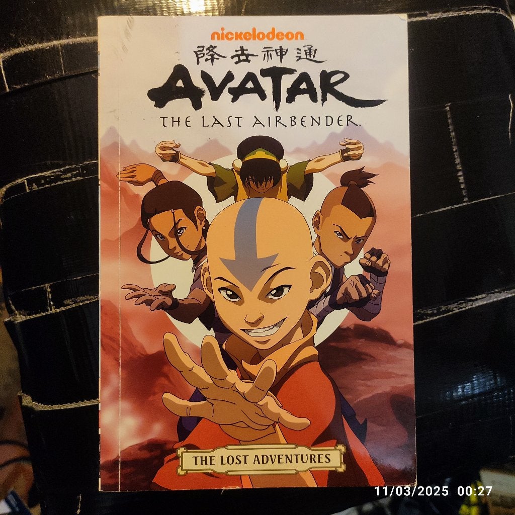Comic Avatar: The Last Airbender — The Lost Adventures, Ophalen of Verzenden, Gelezen