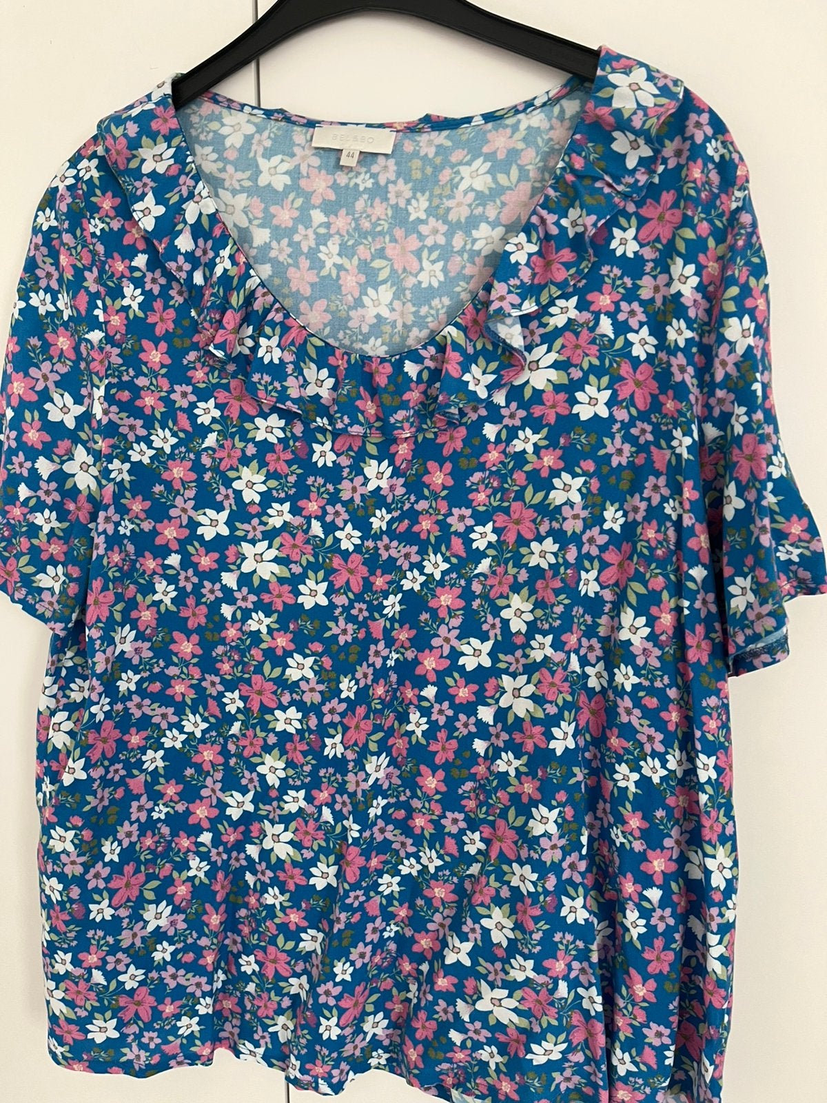Bloesje BEL&BO 4,00€ maat 44, Kleding | Dames, Grote Maten, Ophalen, Zo goed als nieuw