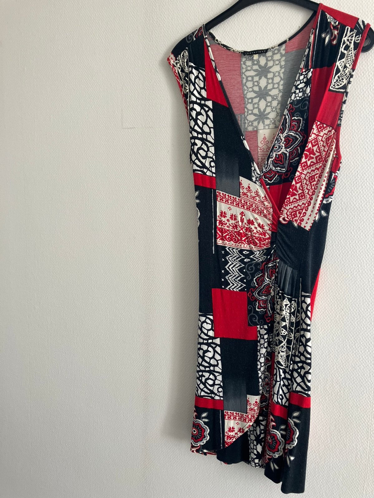 Kleedje RHETORIQUE, maat M., Enlèvement ou Envoi, Comme neuf, Taille 38/40 (M)
