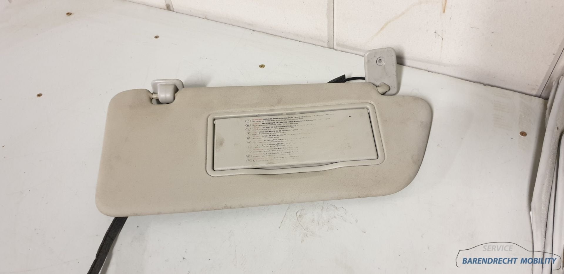 Pare-soleil Peugeot 3008 pare-soleil miroir de maquillage c, Taurusavenue 1
2132 LS  Hoofddorp, NL, Contact.group@renault.com