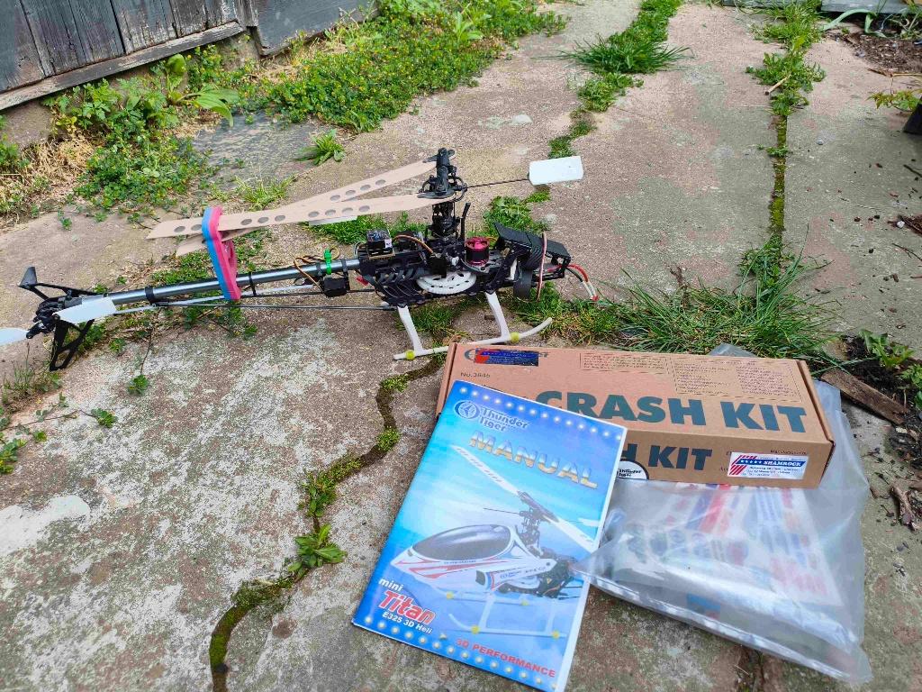 Heli THUNDER TIGER Mini TITAN E325, Hobby en Vrije tijd, Ophalen, Gebruikt, Elektro