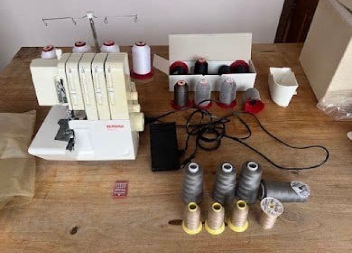 Bernina 700D Lockmachine (Overlock) –Compleet met Toebehoren, Enlèvement, Surjeteuse, Bernina