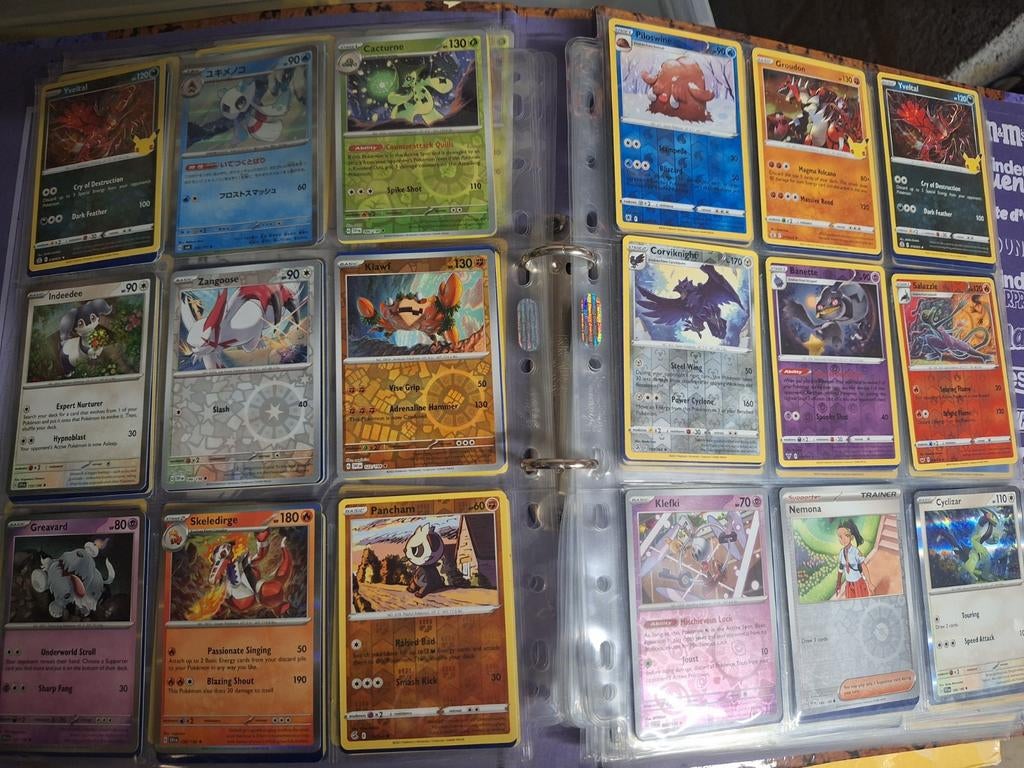200 glimmende pokemon kaarten, Hobby en Vrije tijd, Verzamelkaartspellen | Pokémon, Ophalen