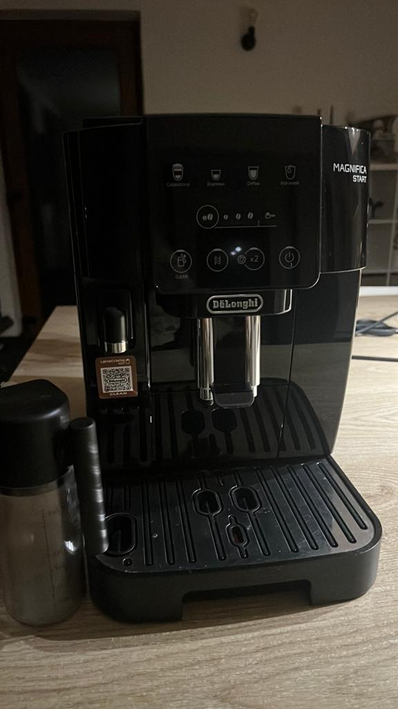 Delonghi magnifica, Electroménager, Enlèvement, Comme neuf