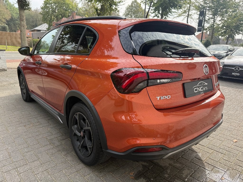 Fiat Tipo Cross ***UITSTEKENDE STAAT***, Auto's, Voorwielaandrijving, Lane Keeping Assist, Bedrijf, 5 deurs