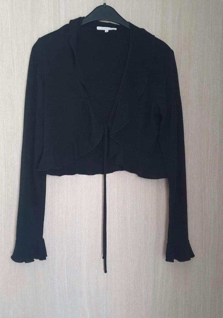 Bolero lolaliza maat 40, Kleding | Dames, Truien en Vesten, Lola & Liza, Ophalen of Verzenden, Zo goed als nieuw, Maat 38/40 (M)