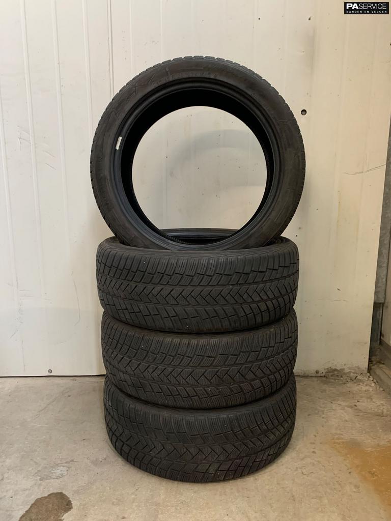 4x Vredestein 245 45 20 winterbanden 6.4 en 5,9 mm, Gebruikt, Velg(en), -, -