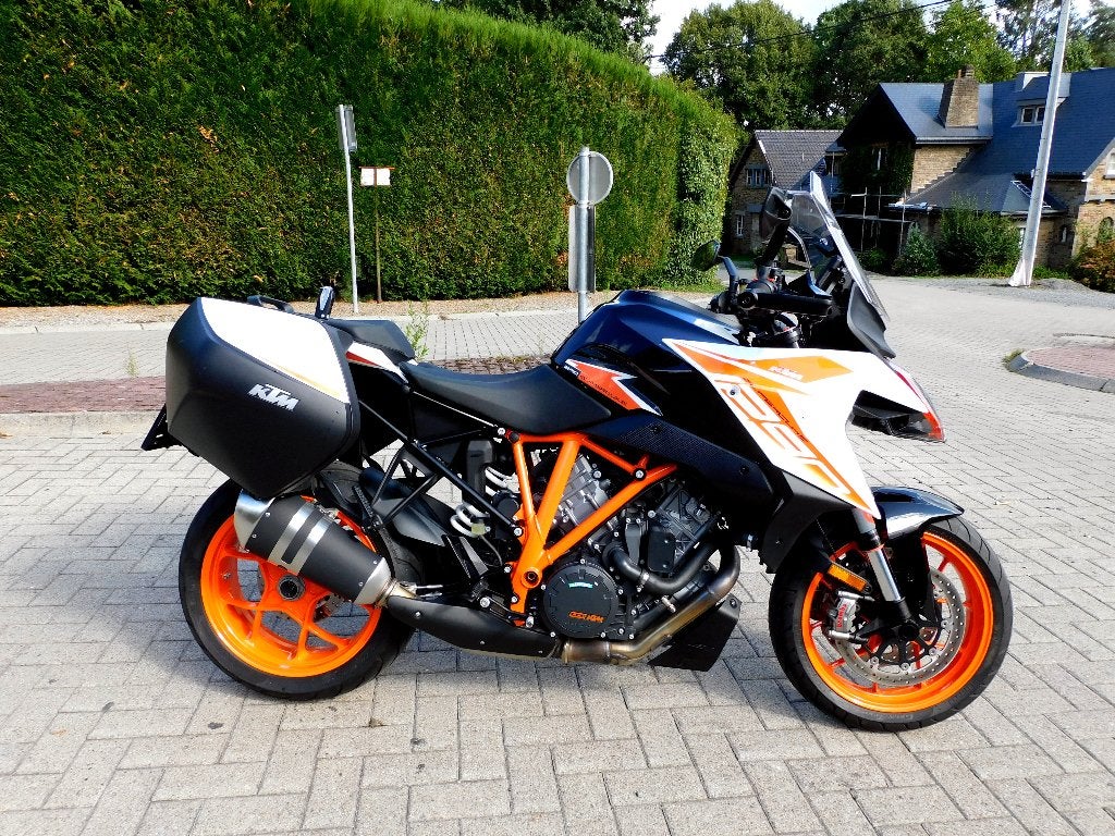 Ktm superduke 1290 gt , 1600 km état neuf , garantie 1 an, Motos, Permis Moto A, Tourisme, Entreprise, Ktm