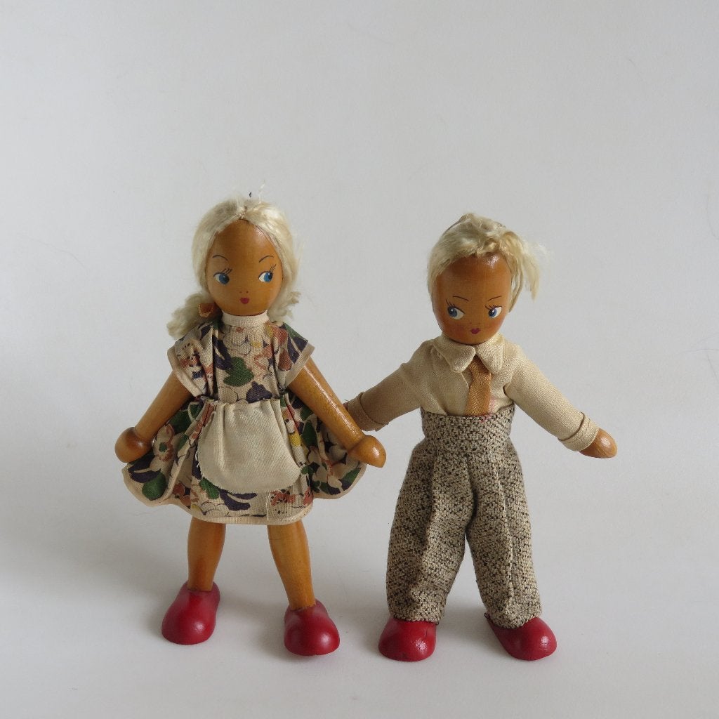 Ensemble de 2 poupées d'art populaire polonais, années 1950, Enlèvement ou Envoi