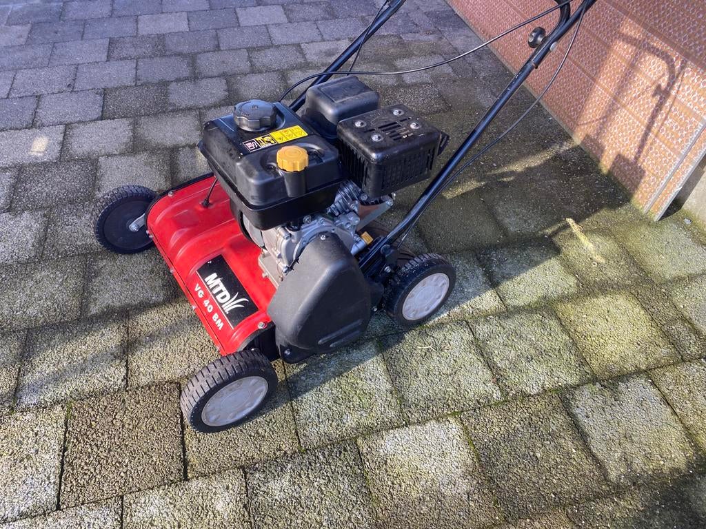 Verticuteermachine te huur, Jardin & Terrasse, Tondeuses à gazon, Enlèvement, Utilisé, 30 à 39 cm, Tondeuses à gazon à essence