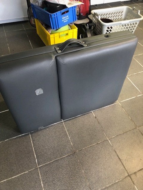draagbare massagetafel grijs, Sport en Fitness, Ophalen, Gebruikt, Massagetafel