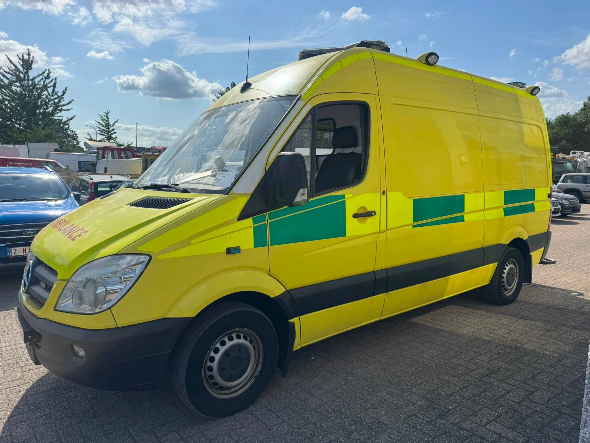 Mercedes-Benz Sprinter 316 *AMBULANCE-EURO 5-AUTOMATIC*, Autos, Euro 5, Achat, 2950 kg, Entreprise