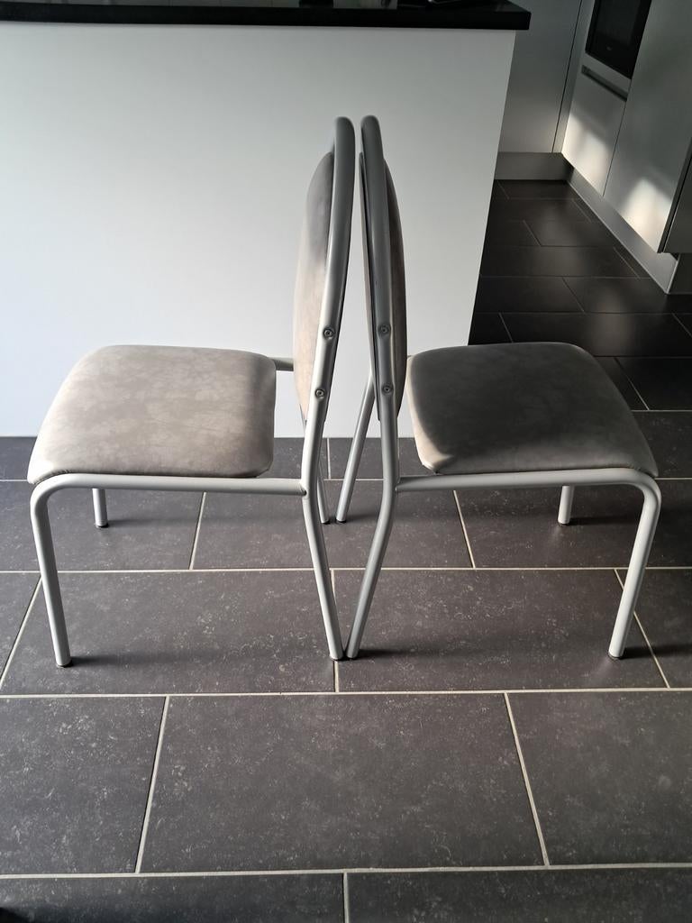 2 keukenstoelen in perfecte staat !, Huis en Inrichting, Ophalen, Twee, Zo goed als nieuw, Grijs