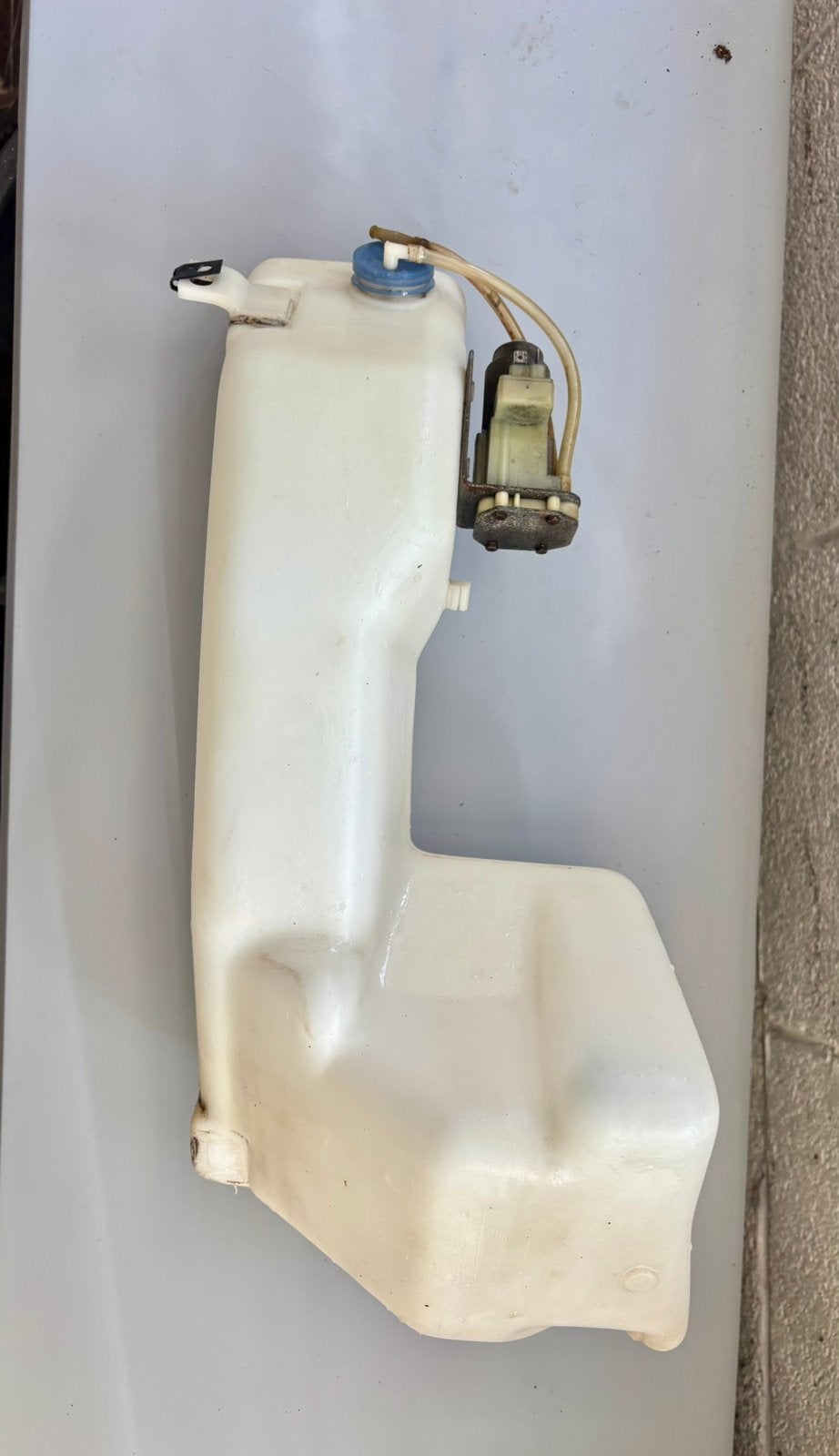 Réservoir + pompe lave glace Porsche 924 / 944, Autos : Pièces & Accessoires, Enlèvement ou Envoi, Porsche