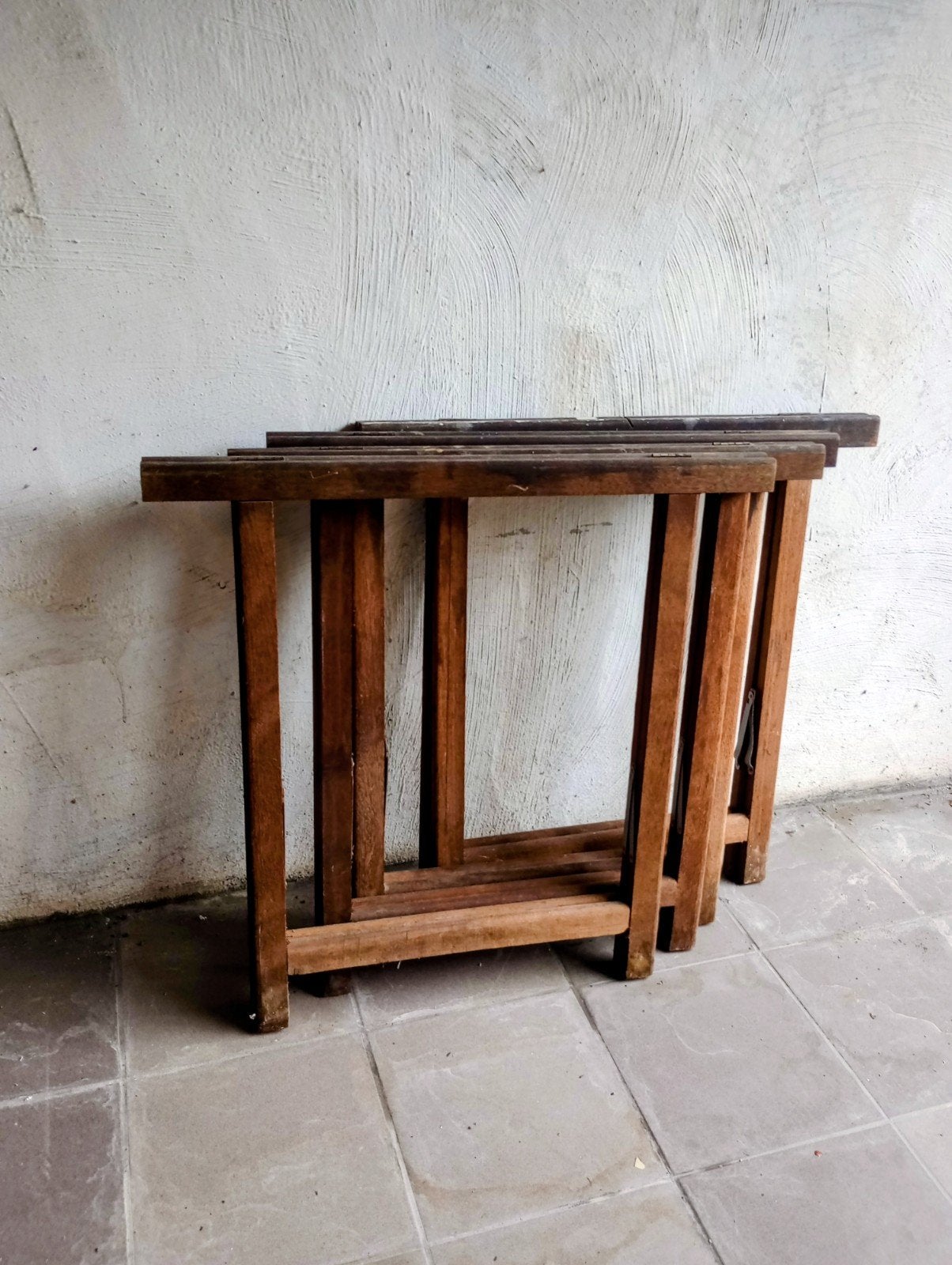 Houten schraag, Ophalen