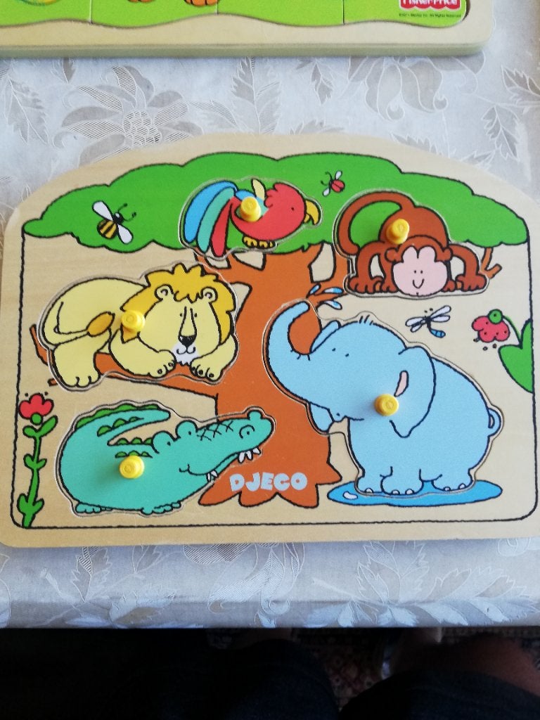 puzzle en bois incrusté Djeco Animaux sauvages avec son, Enlèvement ou Envoi, Comme neuf, 6 mois à 2 ans, Moins de 10 pièces