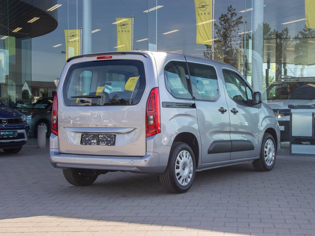Opel Combo Life L1 1.5 Turbo D 100PK |GPS|CAMERA|, Autos, Opel, 0 kg, Argent ou Gris, Achat, Apple Carplay