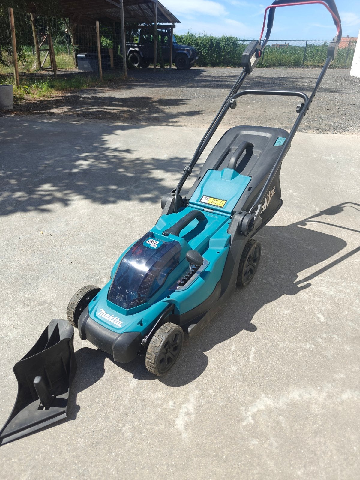 Makita DLM330 grasmaaier, Tuin en Terras, Grasmaaiers, Ophalen, Cirkelmaaier, Accu-grasmaaier, Makkita