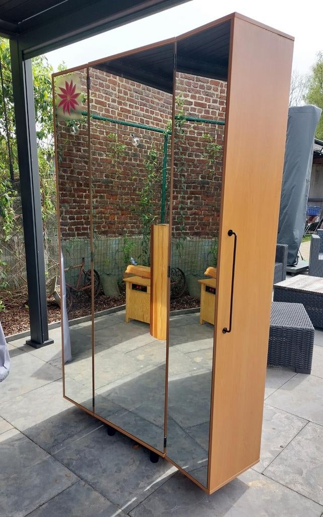 Handige vestiairekast, Ophalen