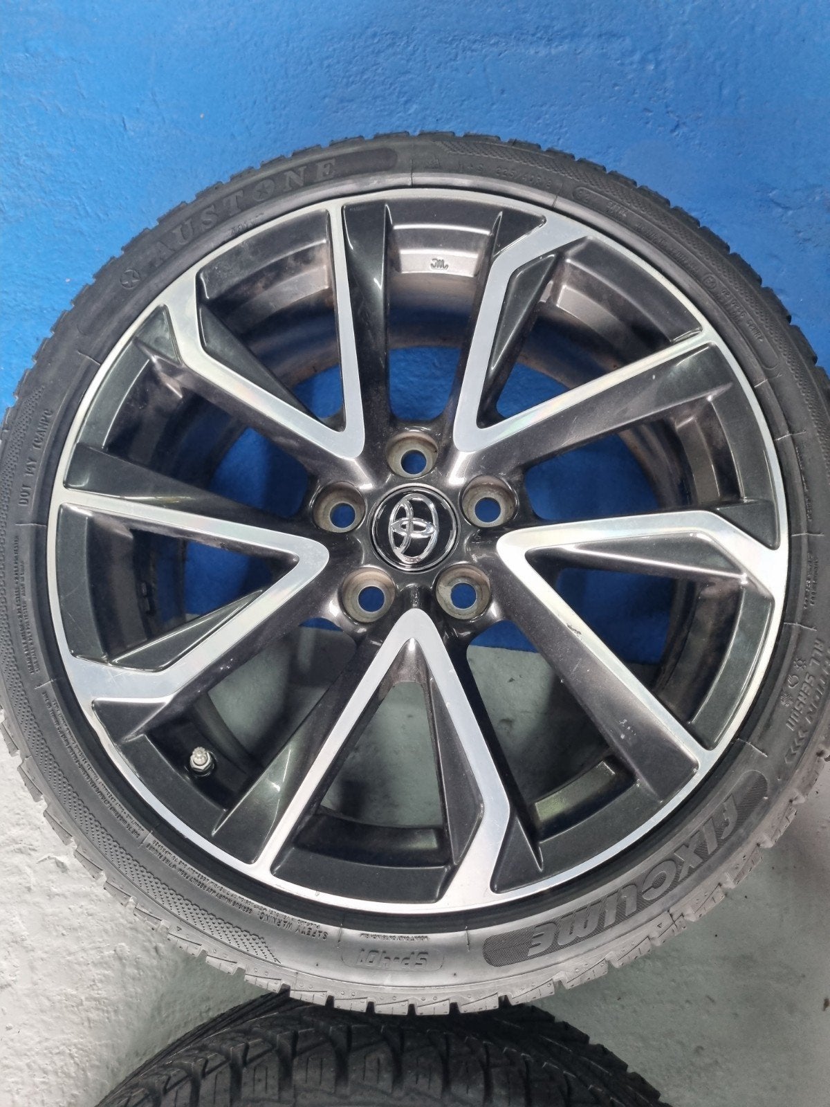 Banden met velgen Toyota Corolla Chr cross 5x114.3 225 40 18, Autos : Pièces & Accessoires, Pneus et Jantes, 4 Saisons, Véhicule de tourisme