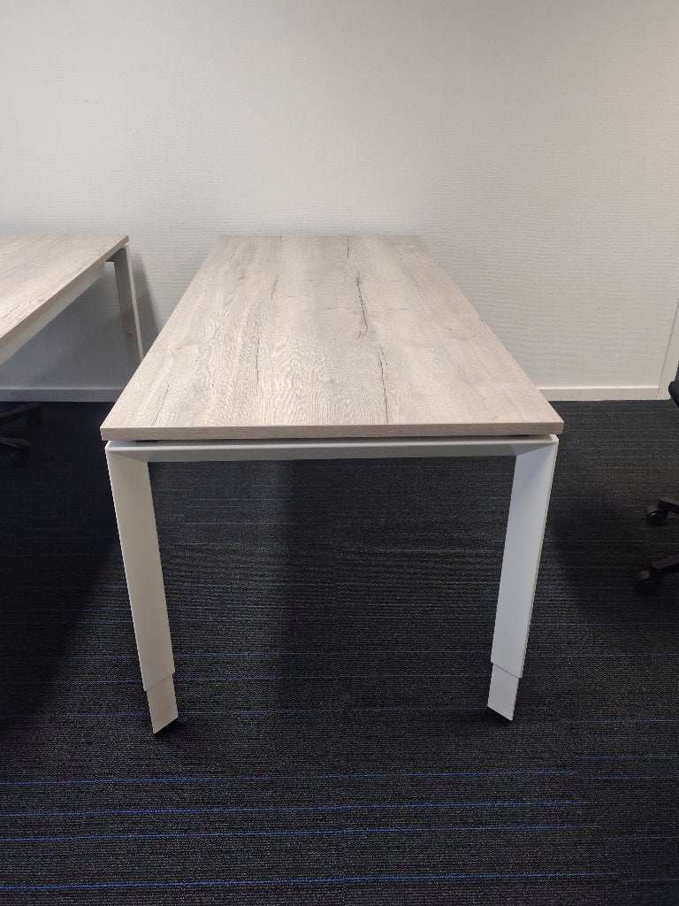 Bureau 180x80cm eiken werkblad, verstelbare hoogte, Huis en Inrichting, Bureaus, Ophalen, Hout, 180 cm, Zo goed als nieuw