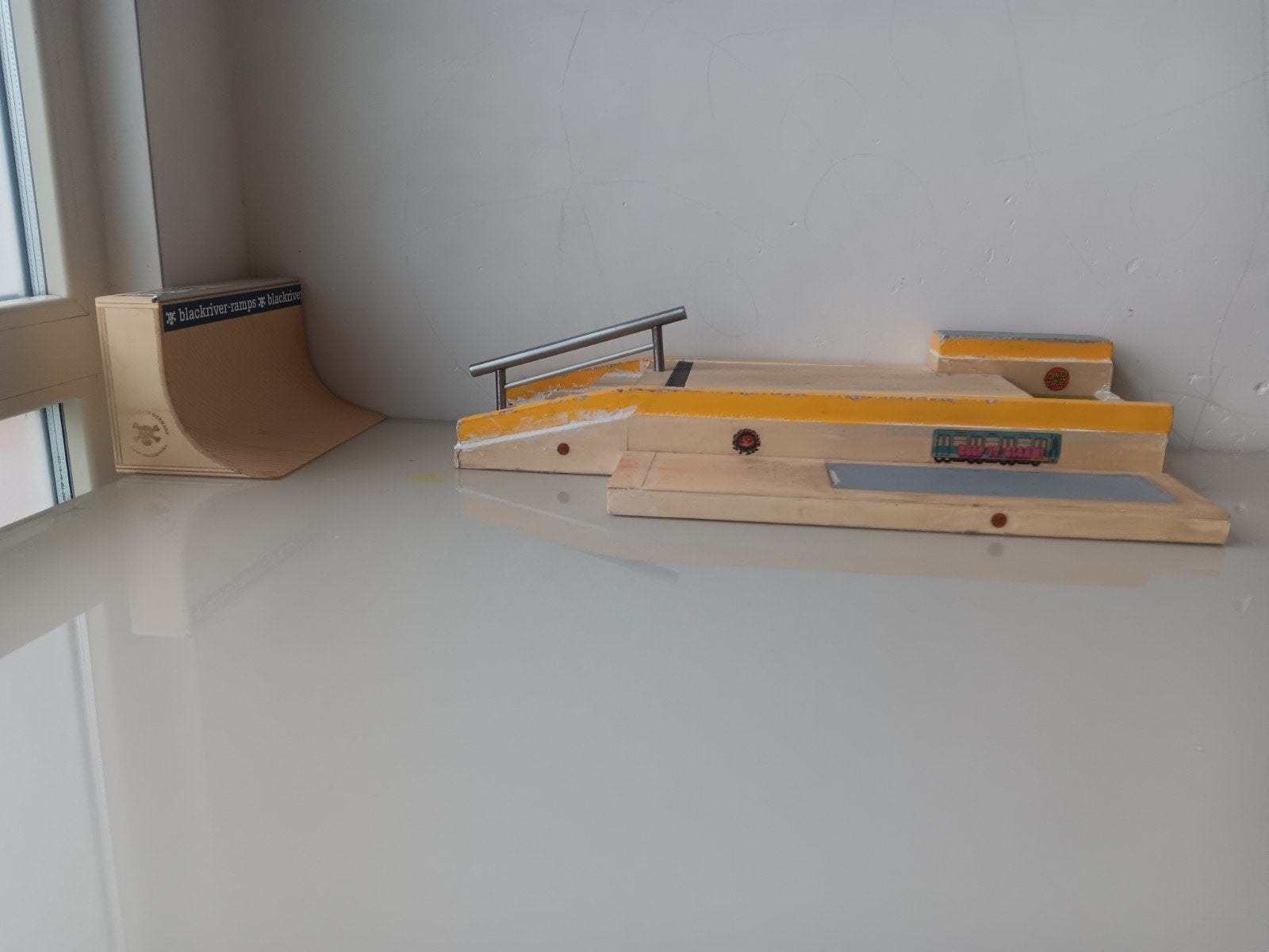 fingerskate park, Enlèvement