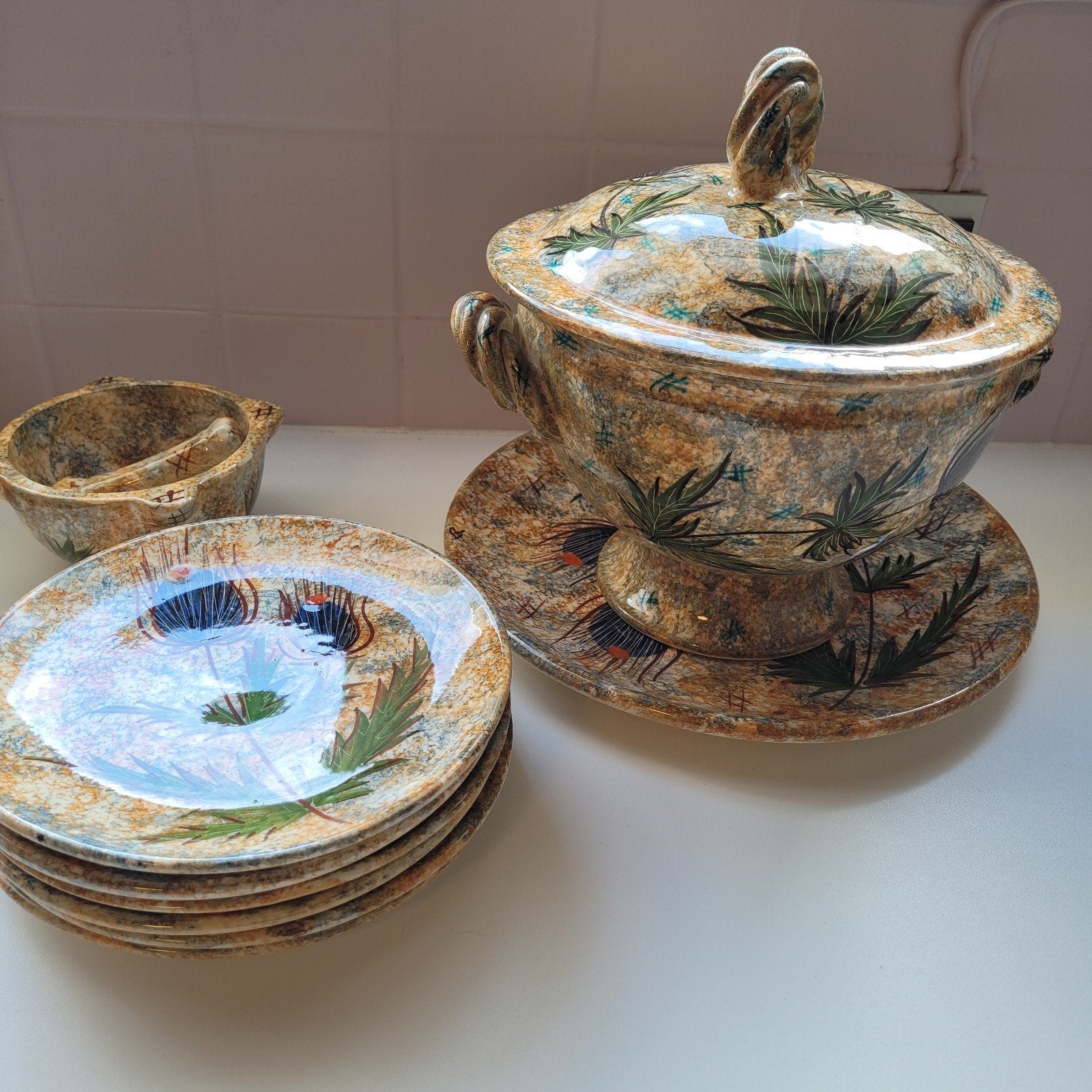 Servies uit Frankrijk  handgeschilderd rond 1950, Antiquités & Art, Antiquités | Services (vaisselle) complet, Enlèvement