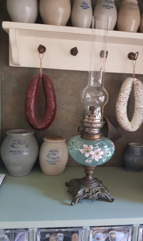 Antieke Franse olielamp, groen glas, roze bloemen, OPKNAPPER, Antiek en Kunst, Antiek | Verlichting, Ophalen of Verzenden