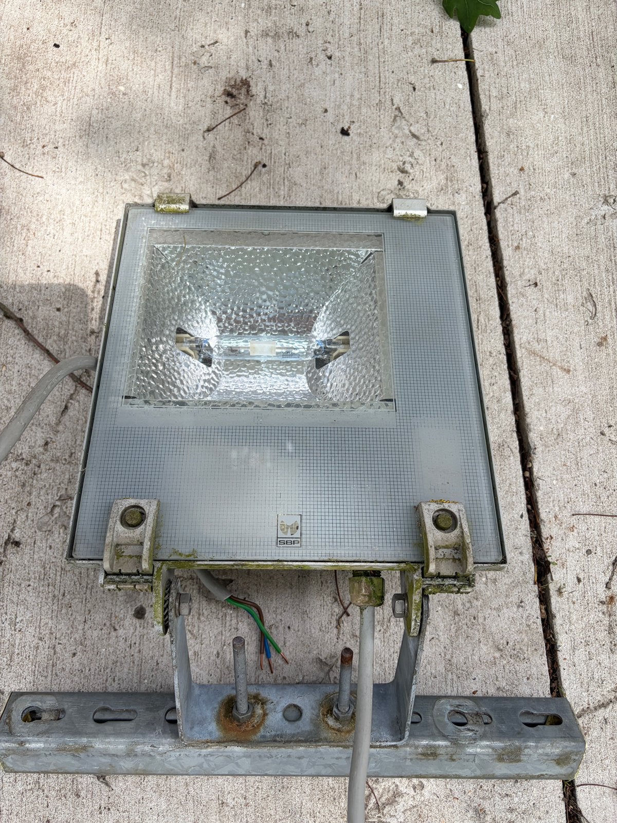 Buitenverlichting, Bricolage & Construction, Éclairage de chantier, Enlèvement, Utilisé, 50 à 200 watts, Lampe avec luminaire