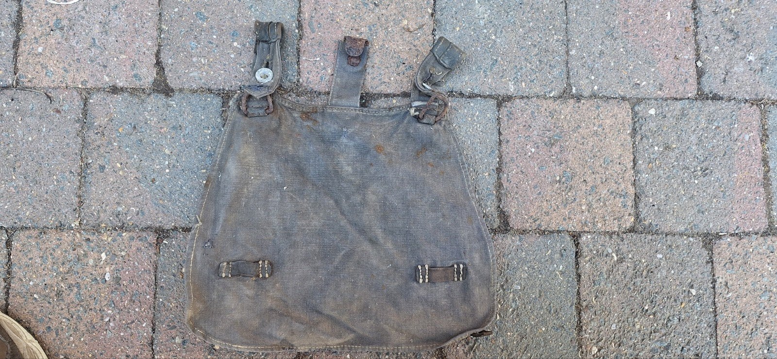 Sac à pain Luftwaffe, Enlèvement