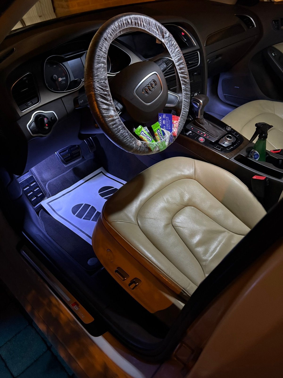 Nettoyage Auto Professionnel à Domicile Intérieur &Extérieur, Enlèvement, Neuf